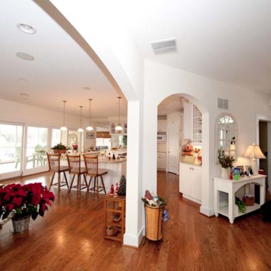 Winner of the 2009 Award of Excellence – Two story Nantucket style home on the waterfront